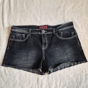 Red Rivet Women's Black Denim Shorts Size 17(Juniors).